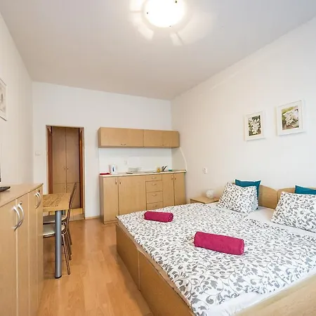 Presidential Palace Братислава